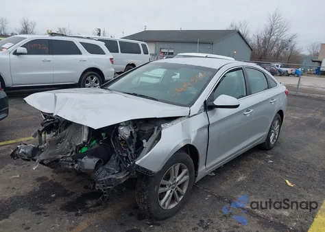 2017 Hyundai Sonata z USA, uszkodzony, nr VIN 5NPE24AF0HH490626